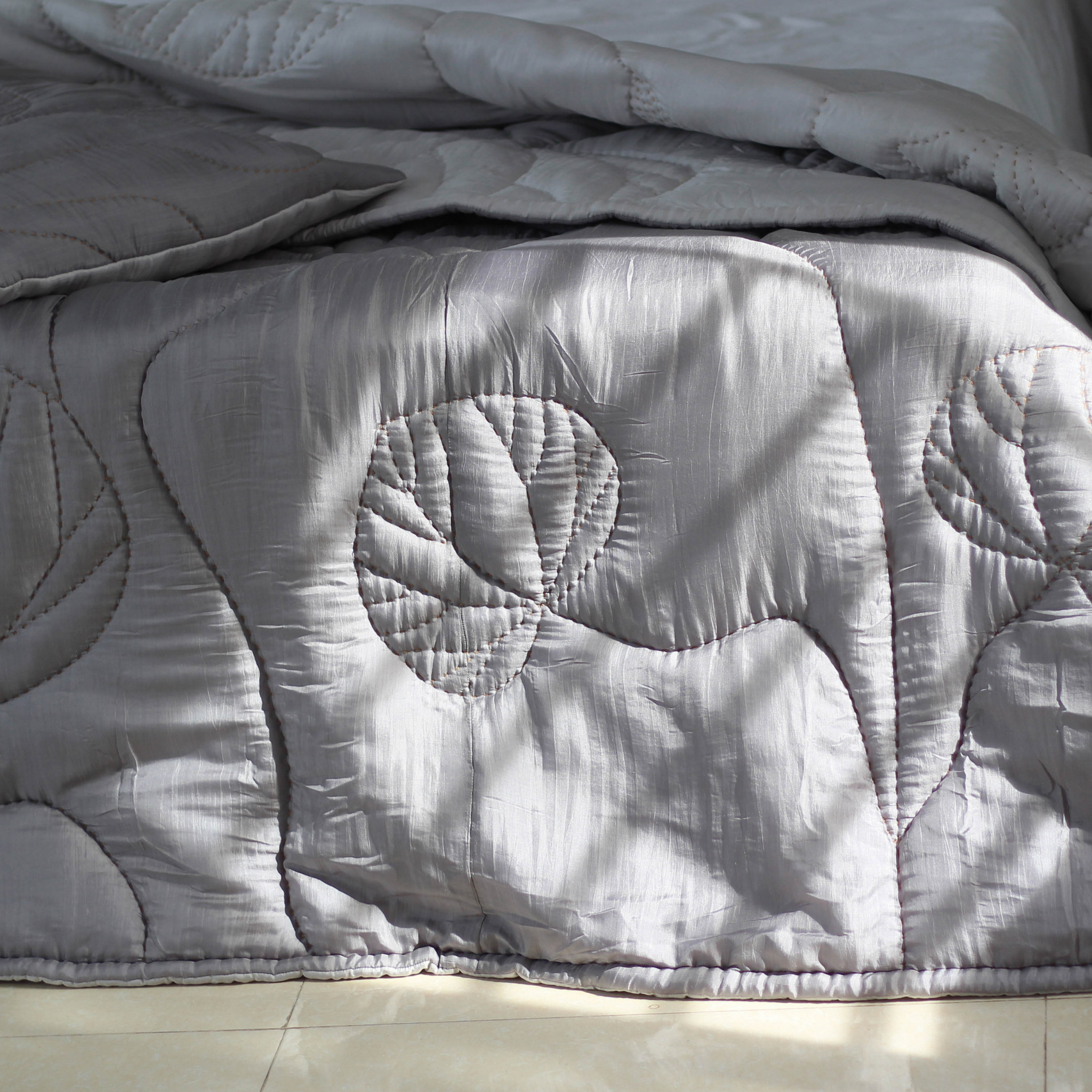 Mulberry Silk Hand Quilted Comforter Set-Leaf