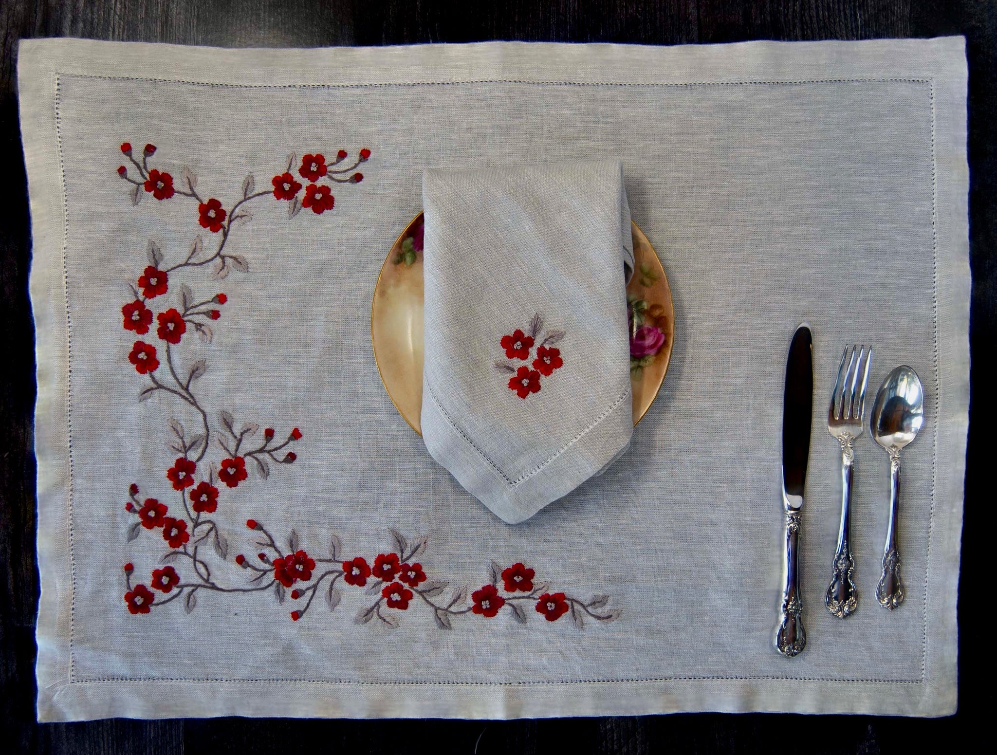 Hand embroidered Linen Placemat and Napkin set-Red Blossom Embroidery