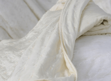Real Silk vs. Fake Silk: How do You Tell the Difference?