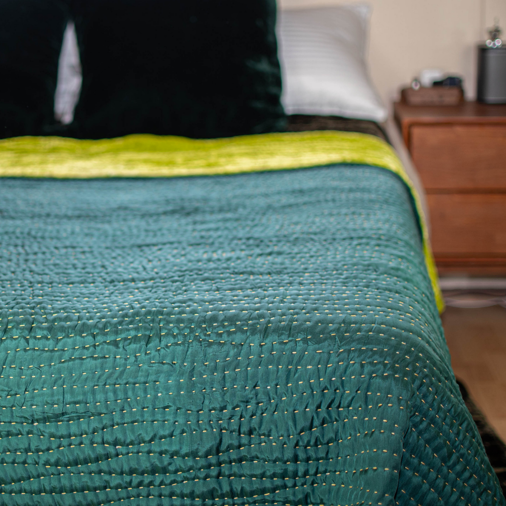 Willow Hand Stitched Bedspread-Grasshopper Silk Velvet & Green Forest Mulberry Silk