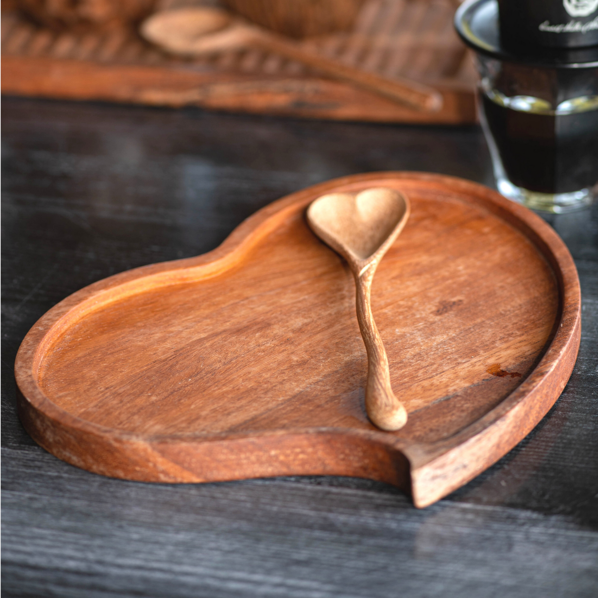 Handicraft Wooden Tray and Spoons- Rosewood-Heart