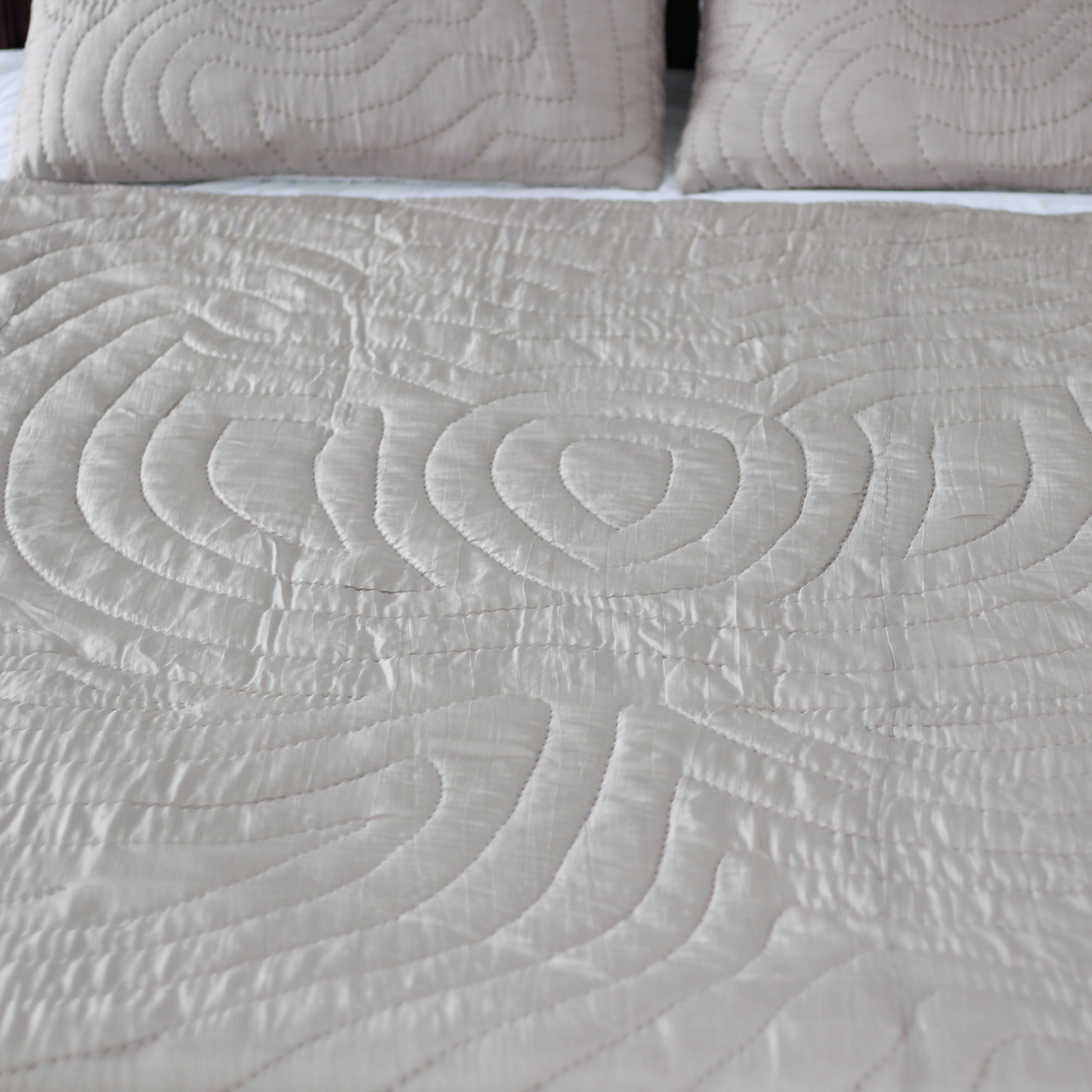 Mulberry Silk Hand Quilted Comforter Set-Lotus Leaf
