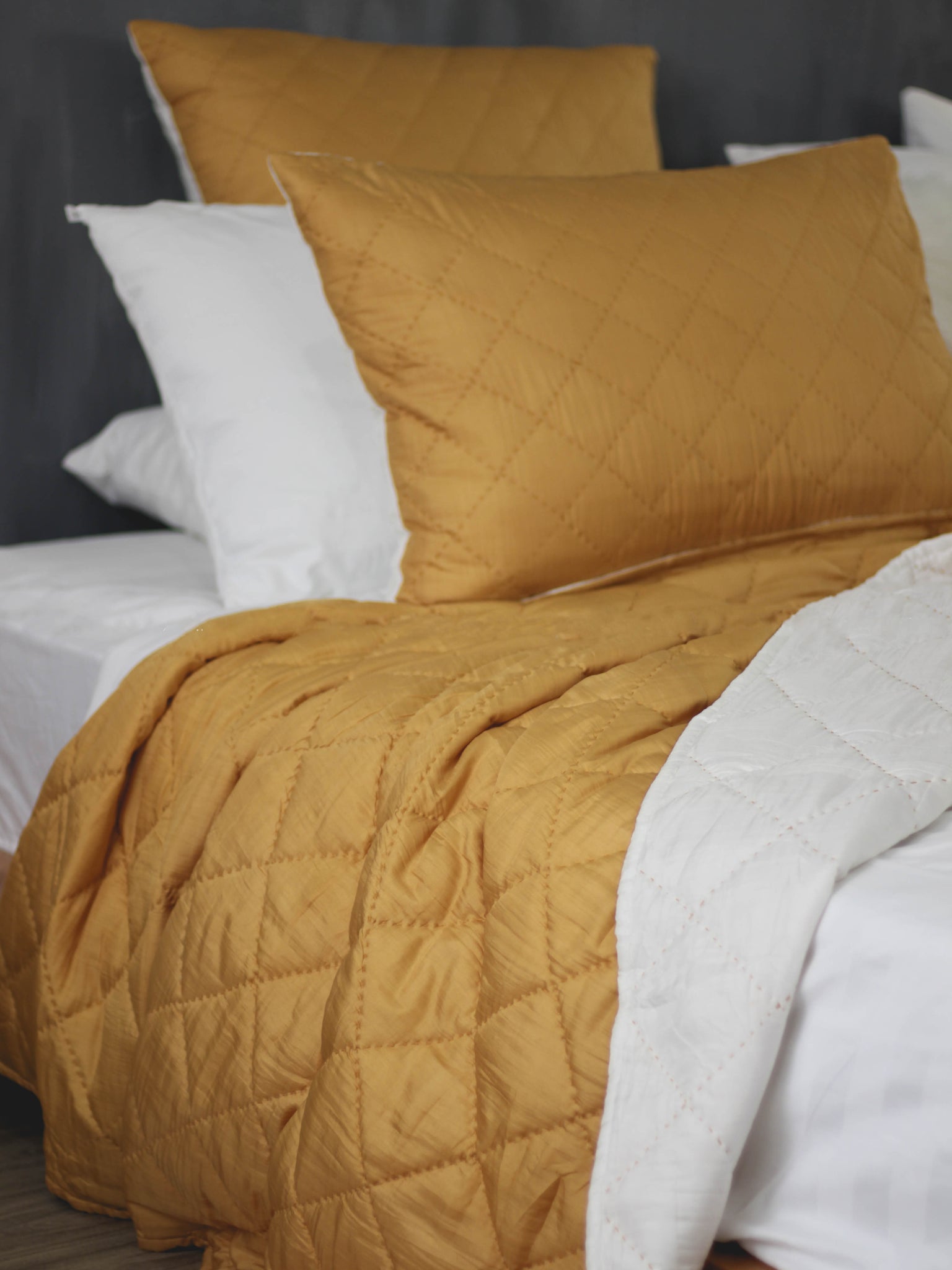Mulberry Silk Bed Set - Quilt & Shams - Double Diamond Hand Stitching-Gold Silk
