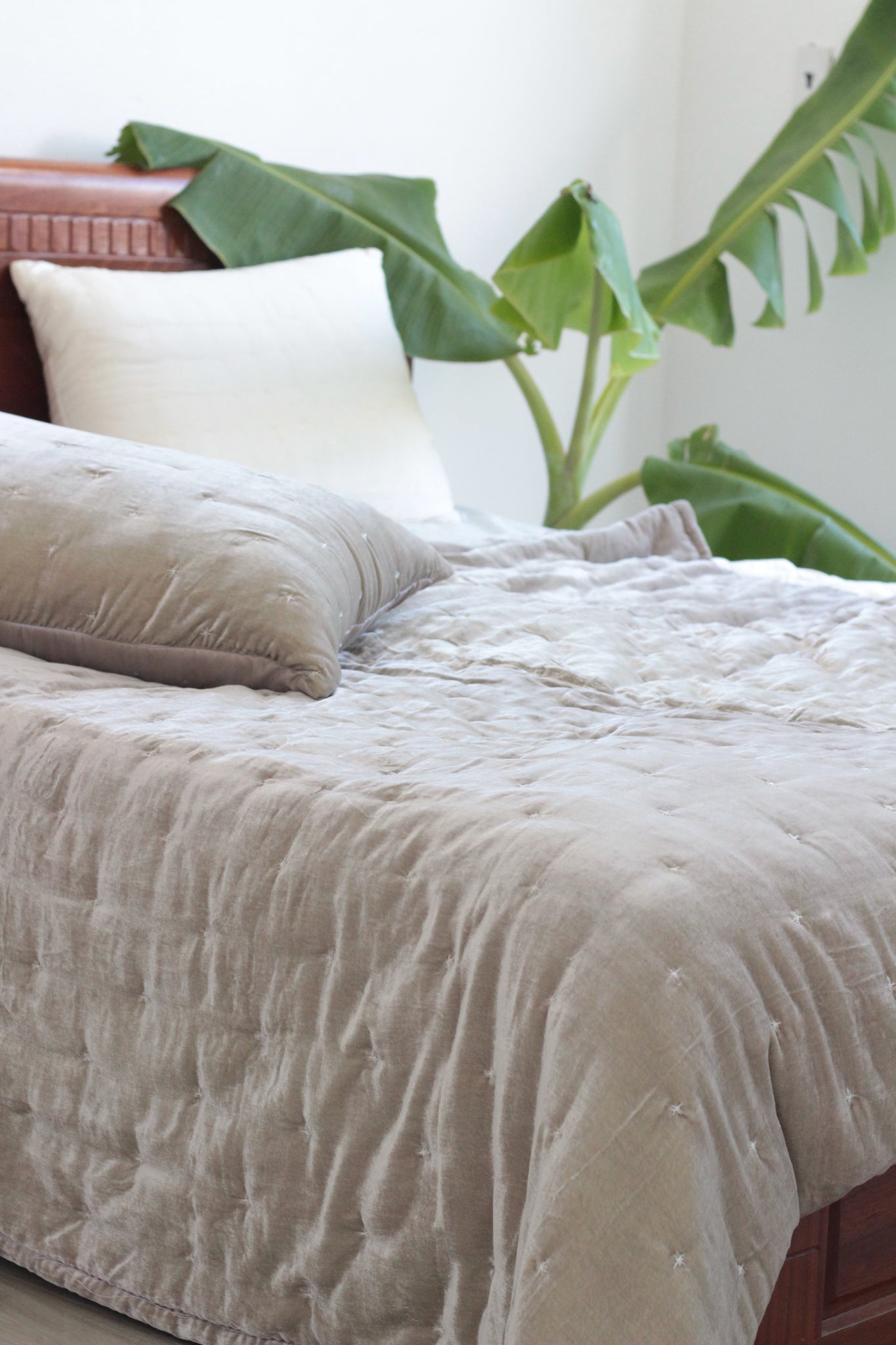 Starry Silk Velvet Hand Quilted Duvet Bedspread-Tuscany