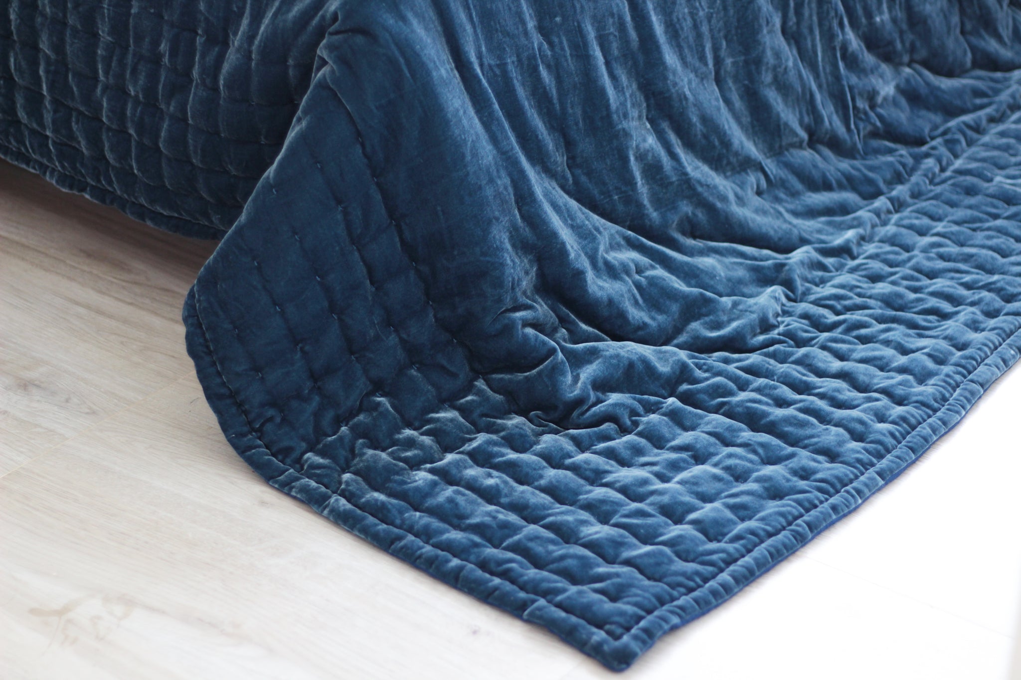 Silk Velvet Comforter Set - Quilt and Shams - Chess Hand stitch-Midnight Blue