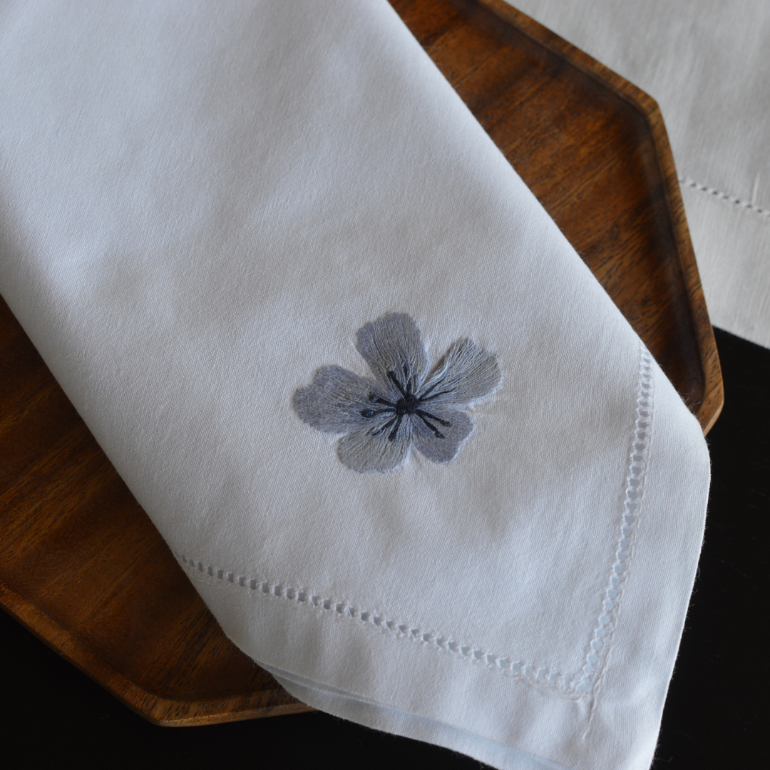 blue apricot hand embroidery fine linen napkin table cloths table runner table ware premium white linen 